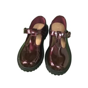 Old navy t strap kids 13 patent shoes LIKE NEW